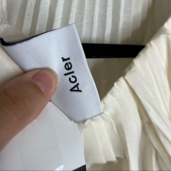 Alcer Pleated White Puff Sleeve Mini Dress - Picture 10 of 11